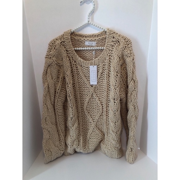 NWT CHUNKY CABLE KNIT SWEATER - Picture 5 of 10